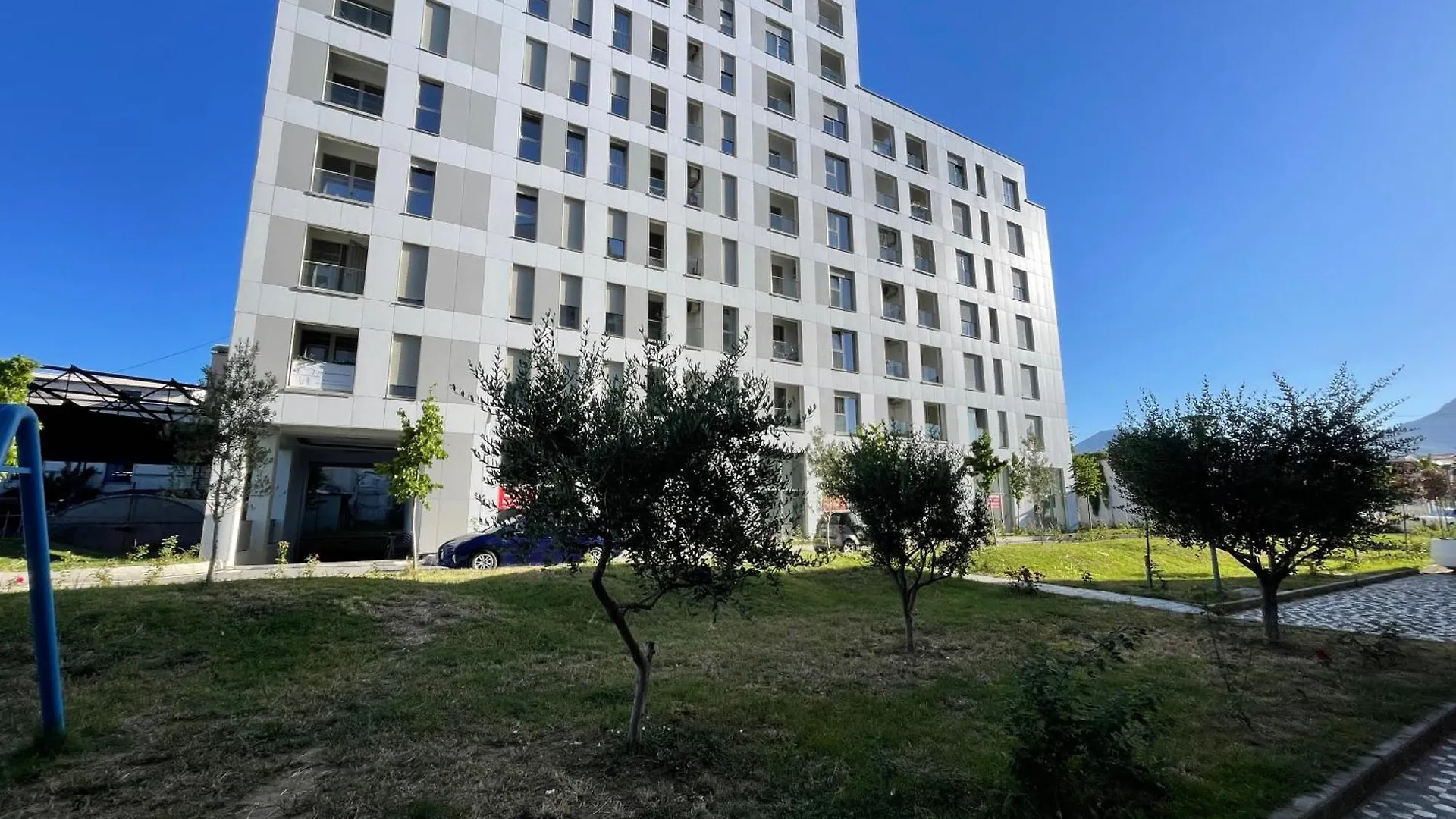 Jona Lovely Apartment 1 Two Bedroom Ap Τίρανα