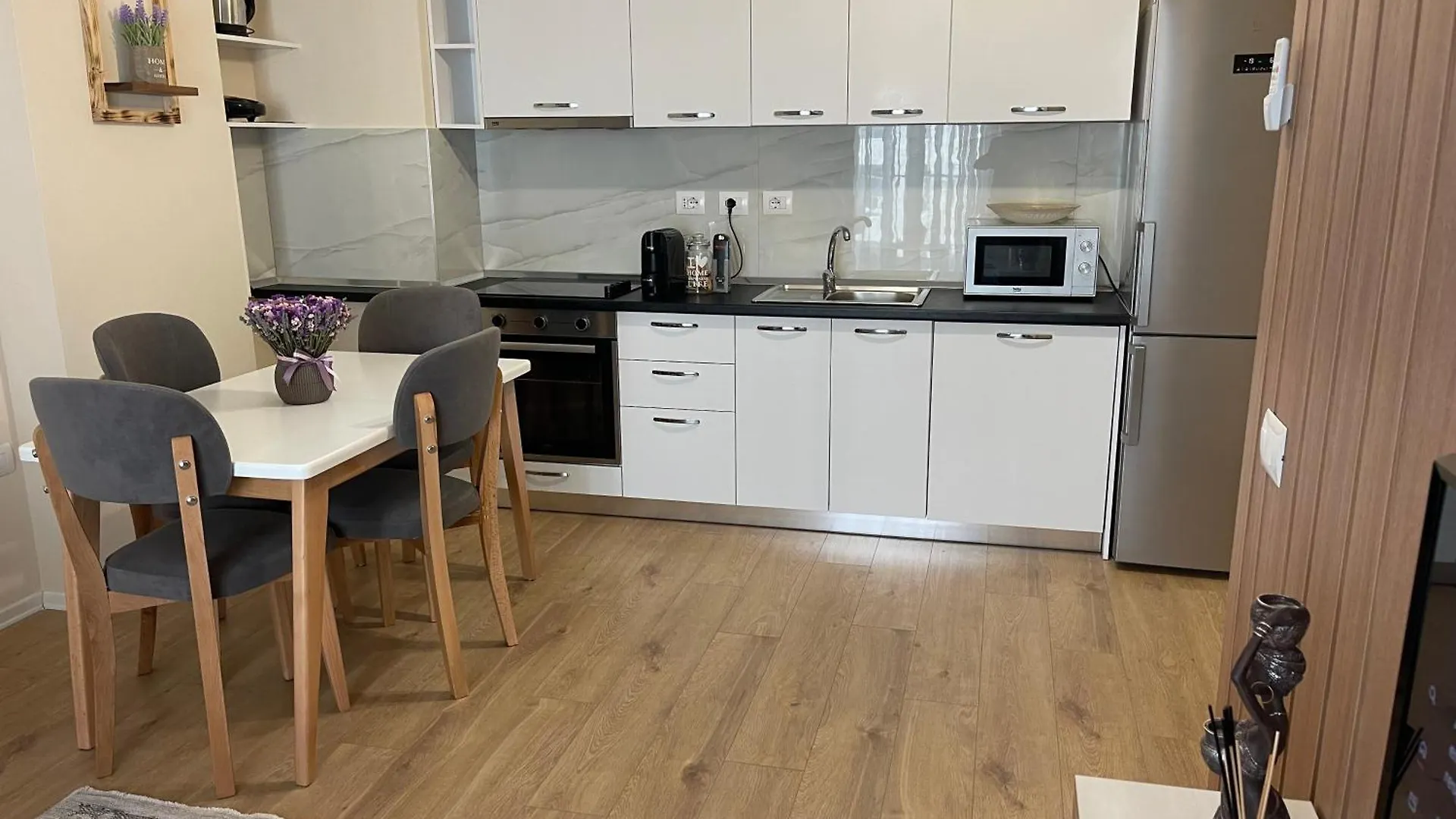 Jona Lovely Apartment 1 Two Bedroom Ap Τίρανα